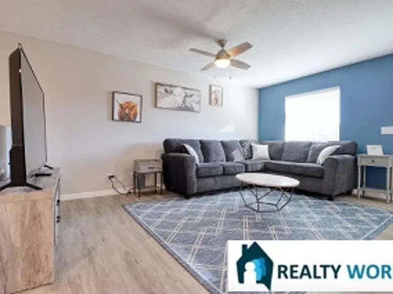 4547 Lewis Ave — Photo 4
