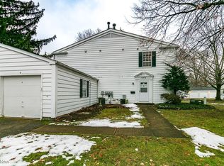 7294 Foxmill Rd #19-D, Mentor, OH 44060