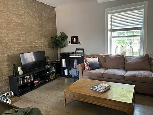 2840 N Albany Ave #1E Photo 1