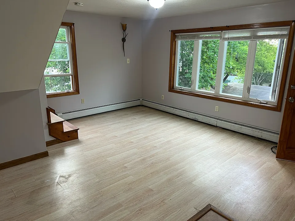 71 Branch St #2