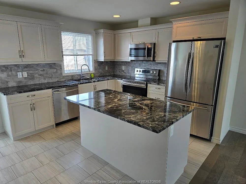3 bed, 1262 sqft, $2,900 — Photo 4