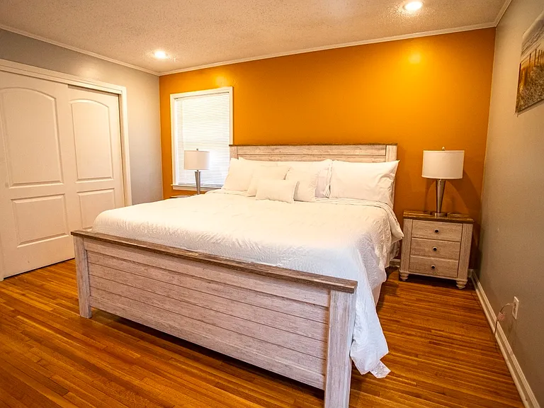 1102 Whitaker Cv — Photo 15