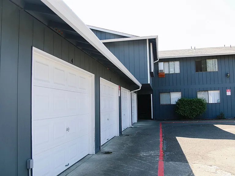 12550 SE Powell Blvd — Photo 30