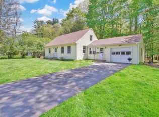 31 Gold St, Greenfield, MA 01301