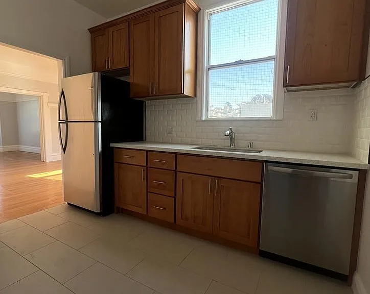917 Cole St #9 — Photo 9