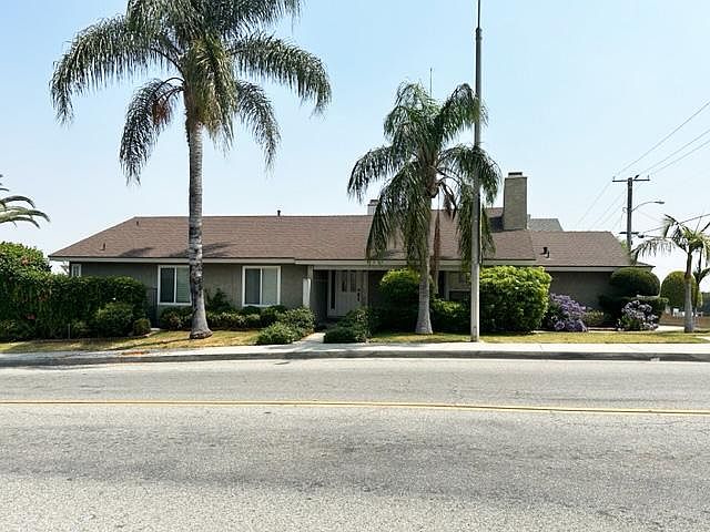 1st image of 463 S 3rd Ave