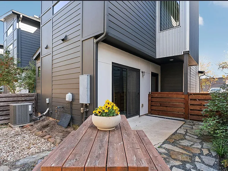 3500 Georgia Lee Dr — Photo 31