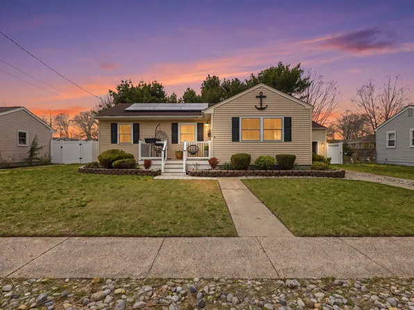 210 Ridgewood Dr, Northfield, NJ 08225