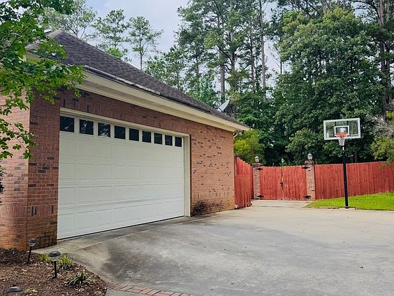 4th image of 128 Cedar Creek Dr