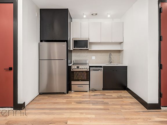 4th image of 127 Thames St APT 3L