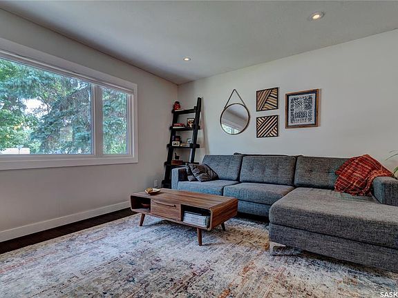 5th image of 2476 McAra STREET