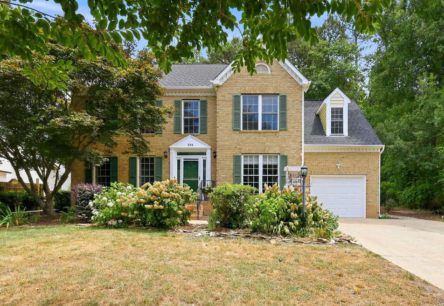 3 bed, 2.5 bath, 2186 sqft, $2,650 — Photo 1