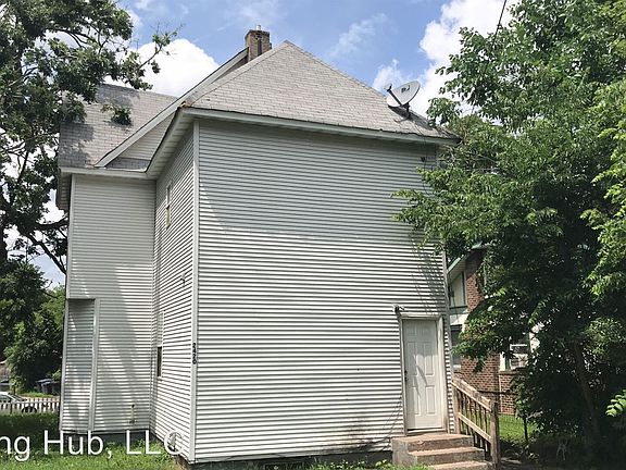 2nd image of 2420 James Ave N #2
