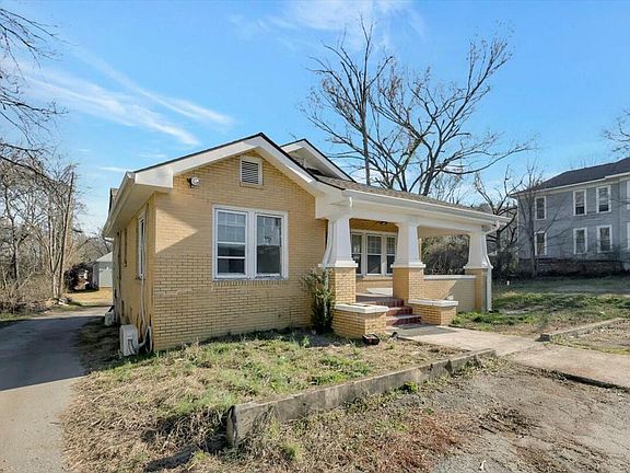 3rd image of 2611 McCallie Ave