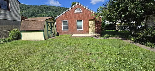 6527 1/2 Roosevelt Ave SE Photo 1