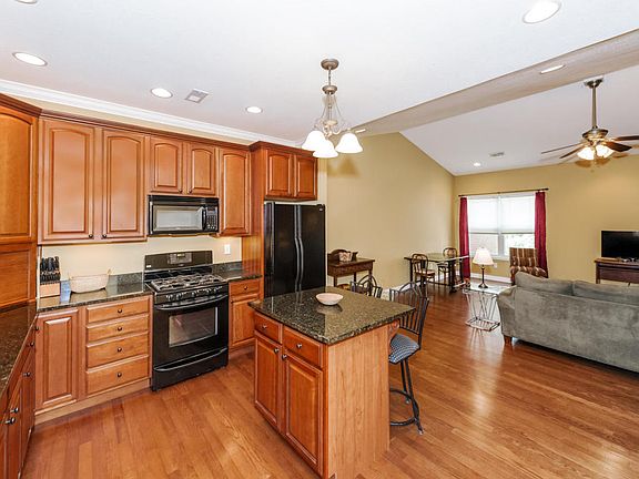 5th image of 396 Battlecreek Way
