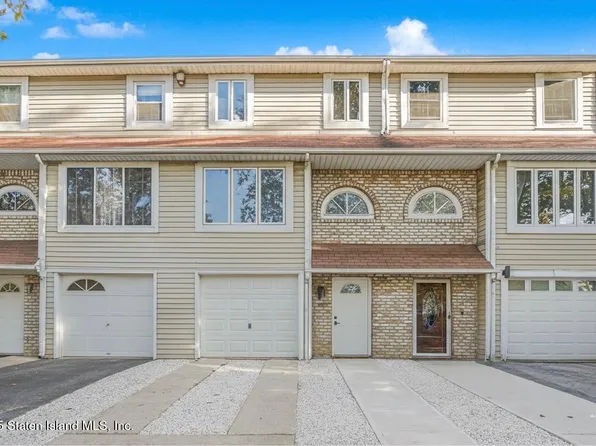 23 Caswell Ln, Staten Island, NY 10314