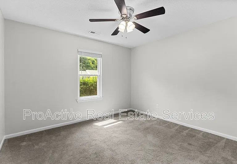 3409 Woodbaugh Dr — Photo 12
