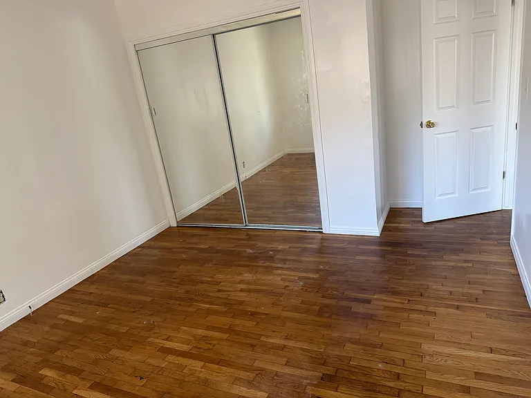 717 Walnut St #1 — Photo 4
