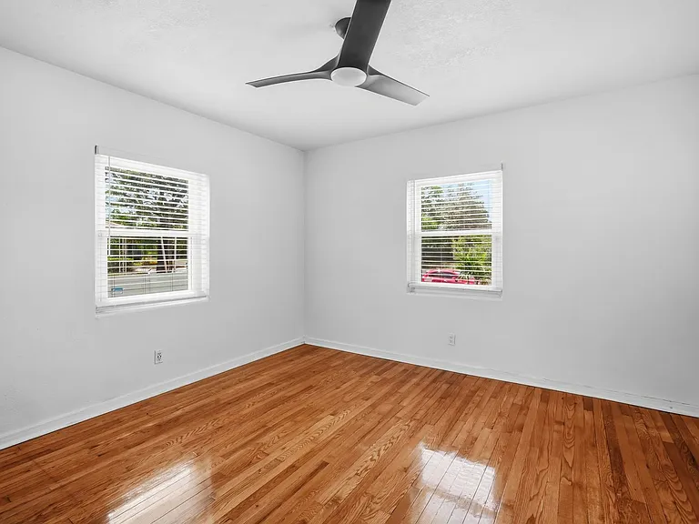 3815 W North B St — Photo 16