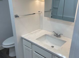 15444 10th Ave SW #2, Seattle, WA 98166