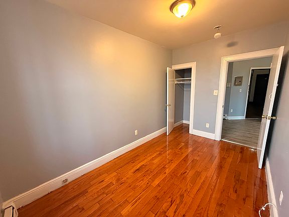 4th image of 779 Avenue E #1E