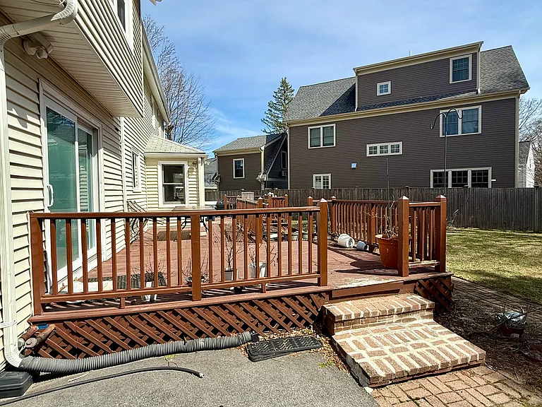 18 Pine St #1 — Photo 24