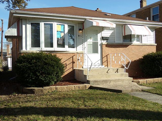 1st image of 825 Marshall Ave