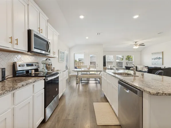 1112 Cherry Blossom St, Anna, TX 75409