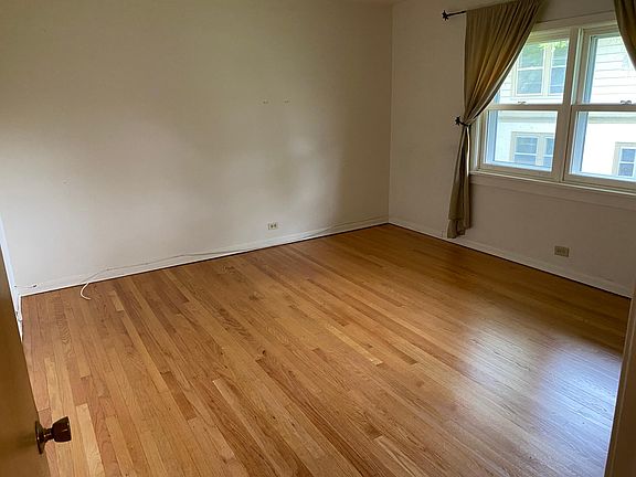 5th image of 1456 Wilmette Ave