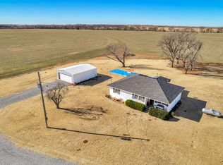 21572 E 1130th Rd, Foss, OK 73647