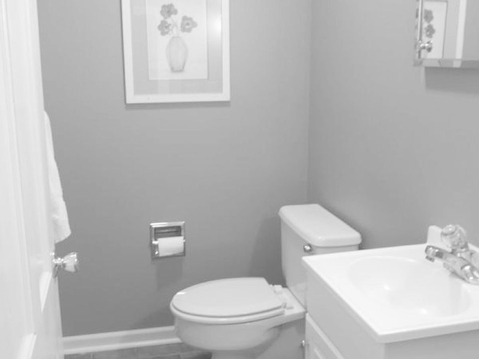 2nd image of 2247 124th St