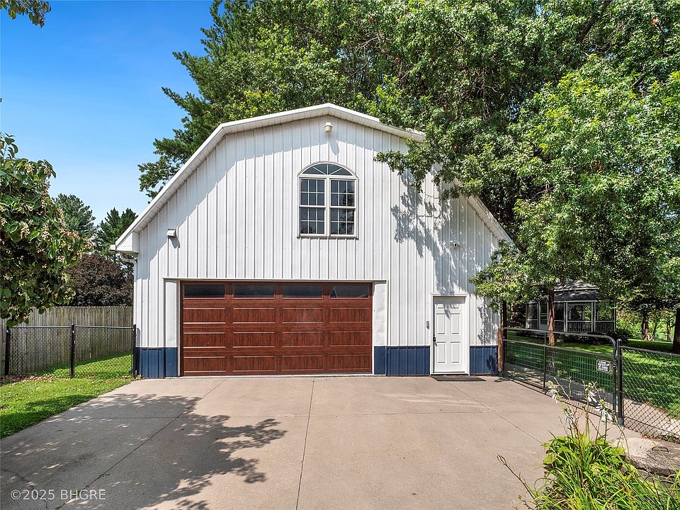6488 SE 6th Ave, Pleasant Hill, IA 50327 | Zillow