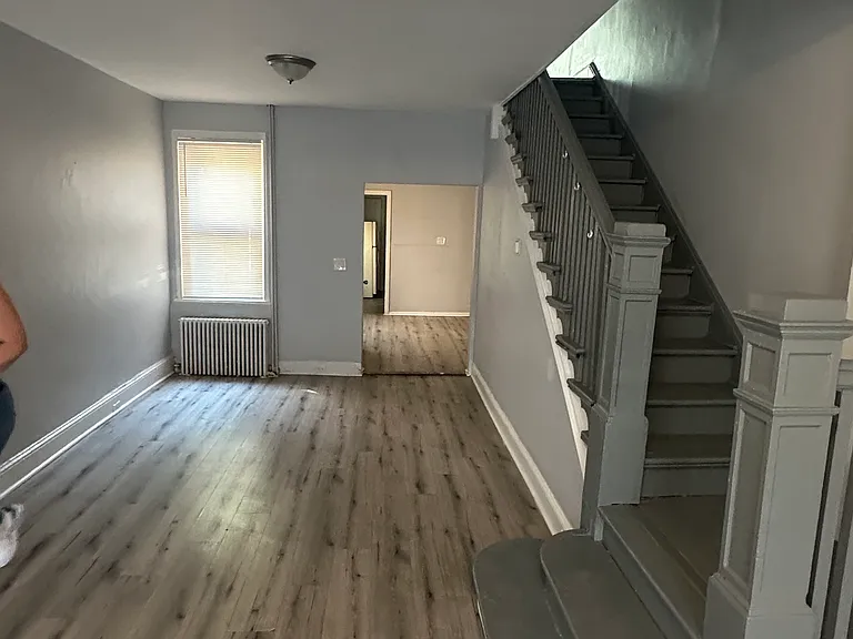 1849 Hart Ln — Photo 2