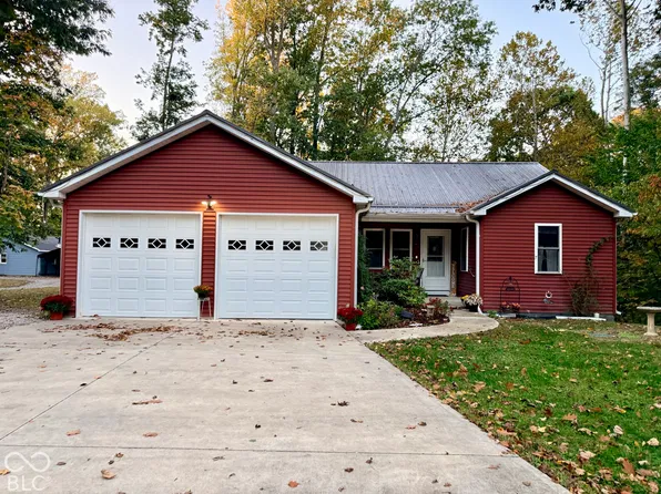 2902 W Stratford Cir, Crawfordsville, IN 47933