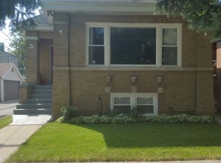 5215 W Nelson St, Chicago, IL 60641