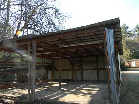 4th image of 6240 Bell Dr