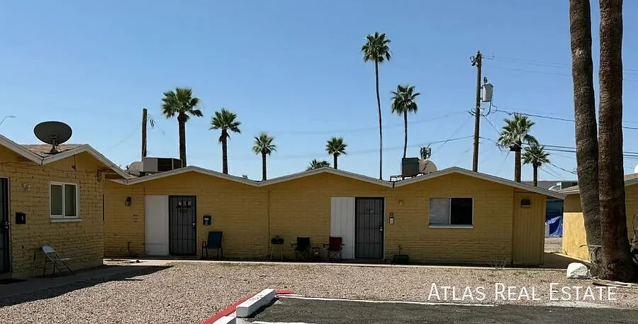 Building Photo - 755 E Millett Ave #A