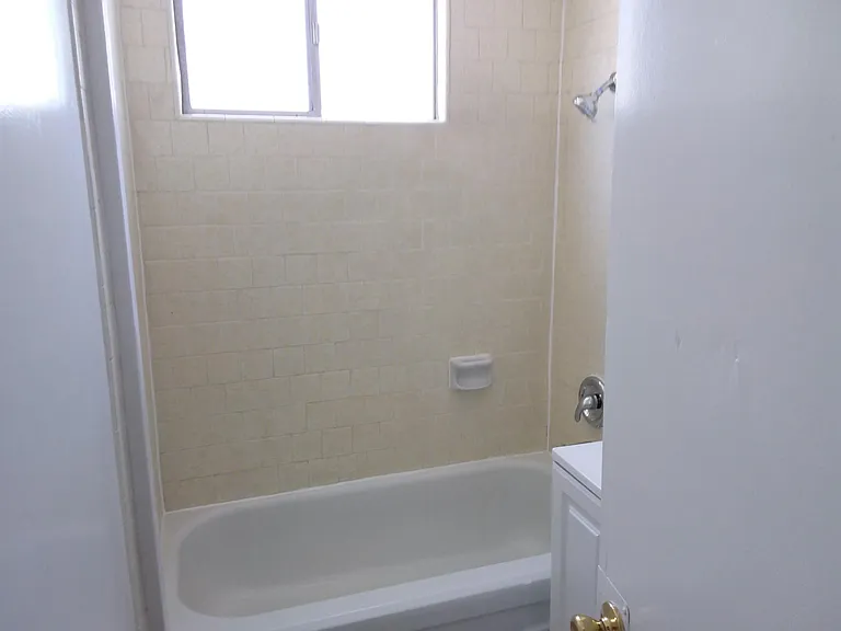 129 N 2nd St #C — Photo 15