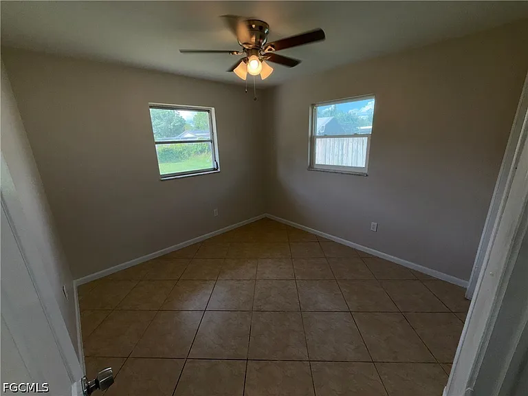 1101 Leeland Heights Blvd E — Photo 18