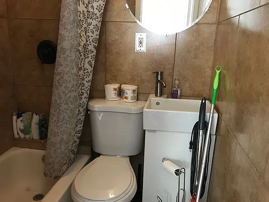 Rented by Premier Metro Realty Corp | media 3