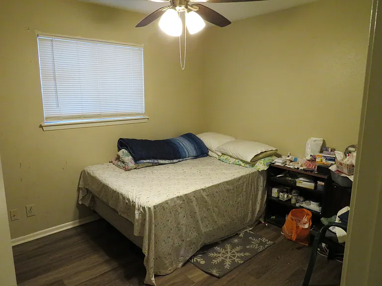 4815 Sorrento — Photo 7