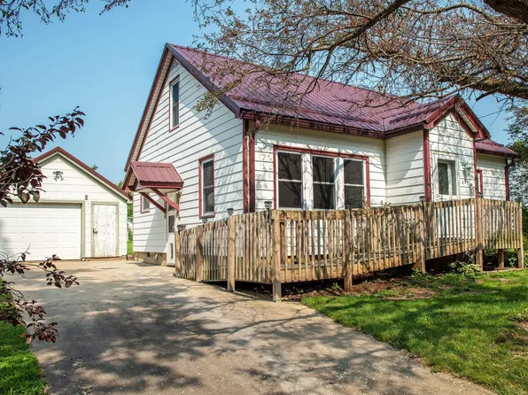 406 4th St SE, Tripoli, IA 50676