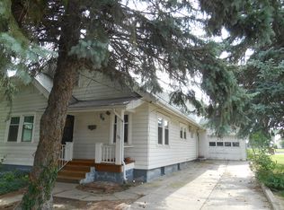 329 N Cedar St, Red Cloud, NE 68970