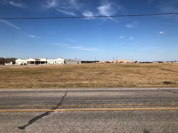 0 N Wharton St, El Campo, TX 77437