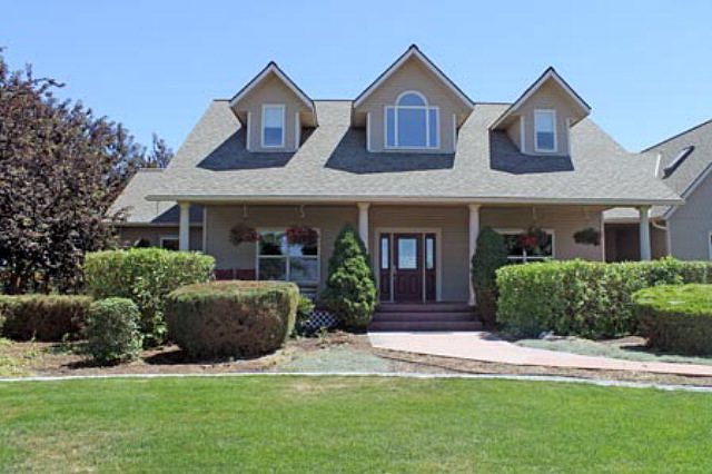 1st image of 296 Summers Cir