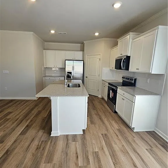 27 Berryville Dr — Photo 6