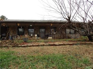 1608 Tilley Rd, Walnut Cove, NC 27052