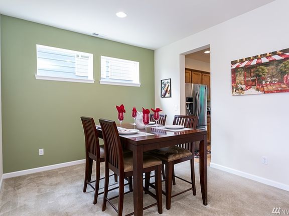 Lots of room in this dining area to expand!