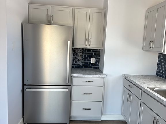 3rd image of 6779 Pleasantview St NE